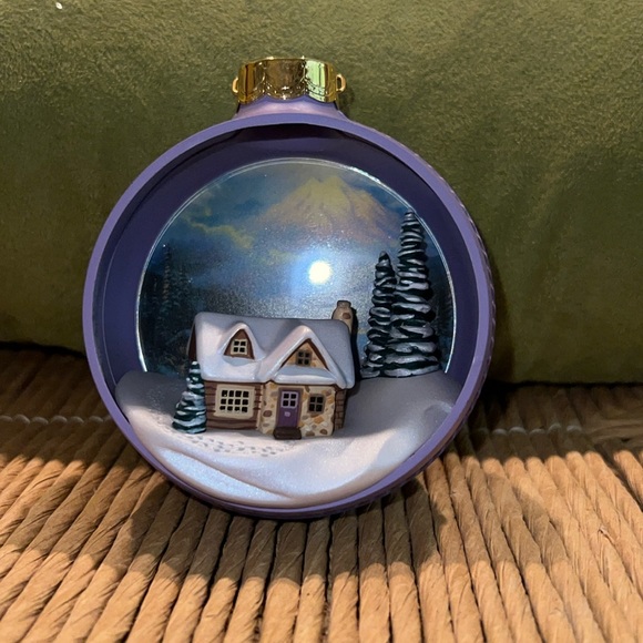 Vintage 1997 Hallmark Christmas Ornament VGC The Warmth of Home - Thomas Kinkaid - Picture 1 of 8
